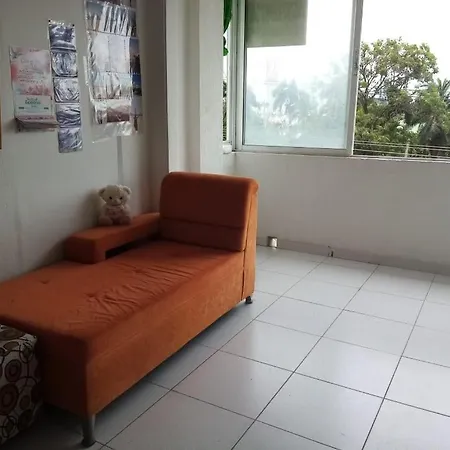 Habitación Privada, En Compartido Solo Con La Propietaria. Habitación en casa particular Cartagena
